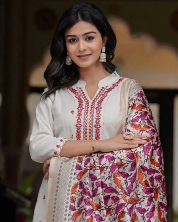 White Khadi Cotton Kurti​ Pant Dupatta Set Front