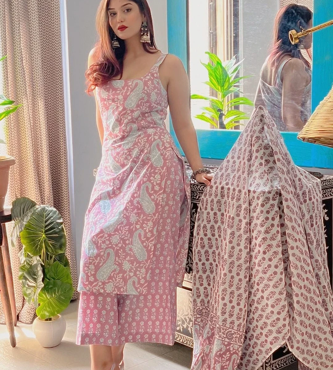 Rayon Floral Printed Sleeveless Suit Set
