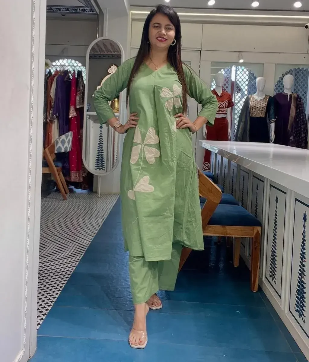 Floral Printed Green Kurti Pant Set