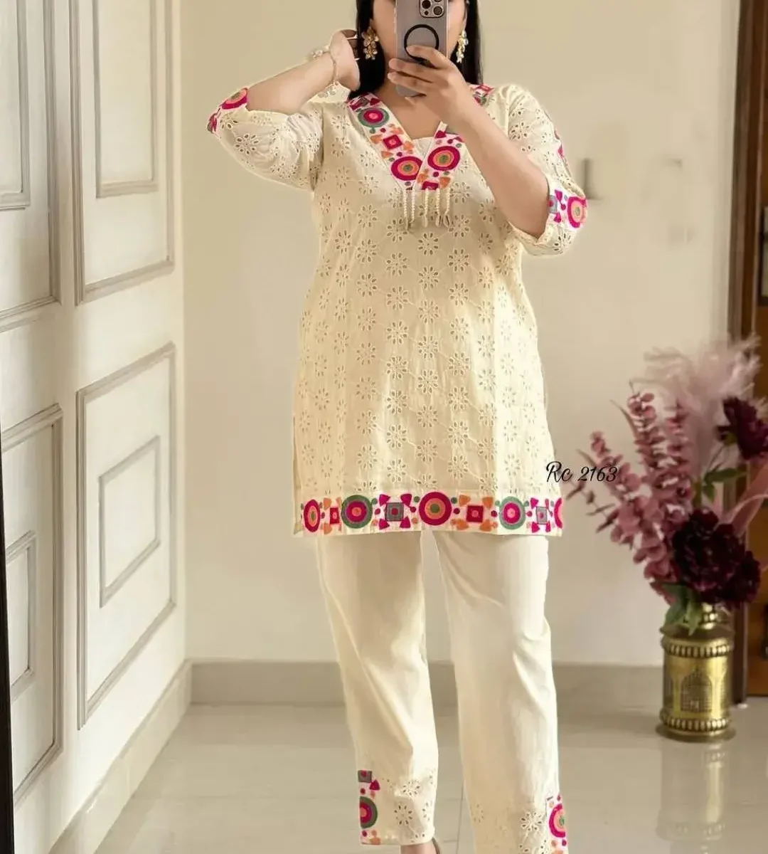 Floral White Printed Kurti Pant Set
