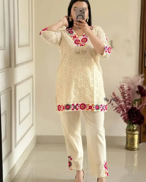 Floral White Printed Kurti Pant Set