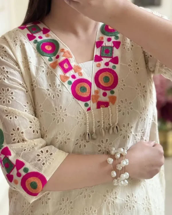 Floral White Printed Kurti Pant Set Front Side