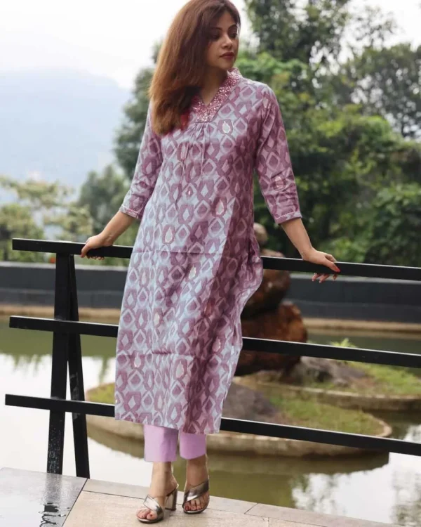Onion Pink Colour Kurti & Pant