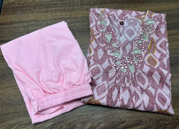 Onion Pink Colour Kurti & Pant