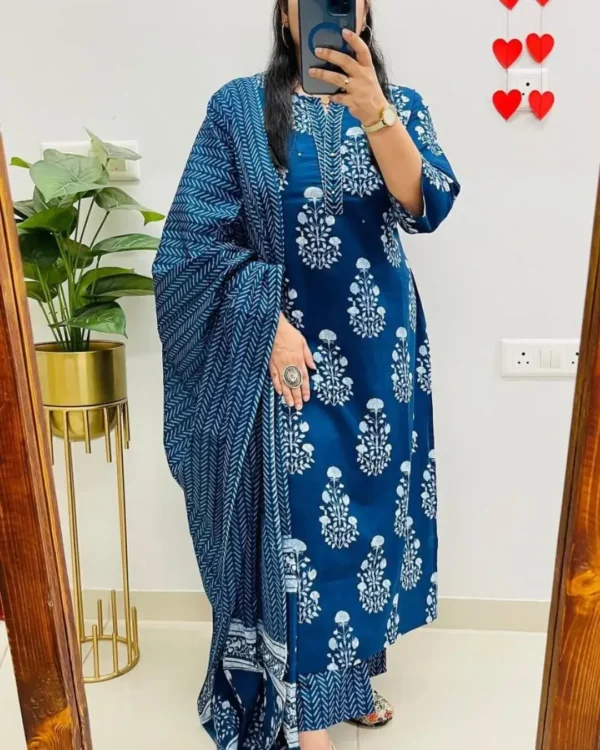 Printed Cotton Blue Kurti Pant Dupatta Set Front