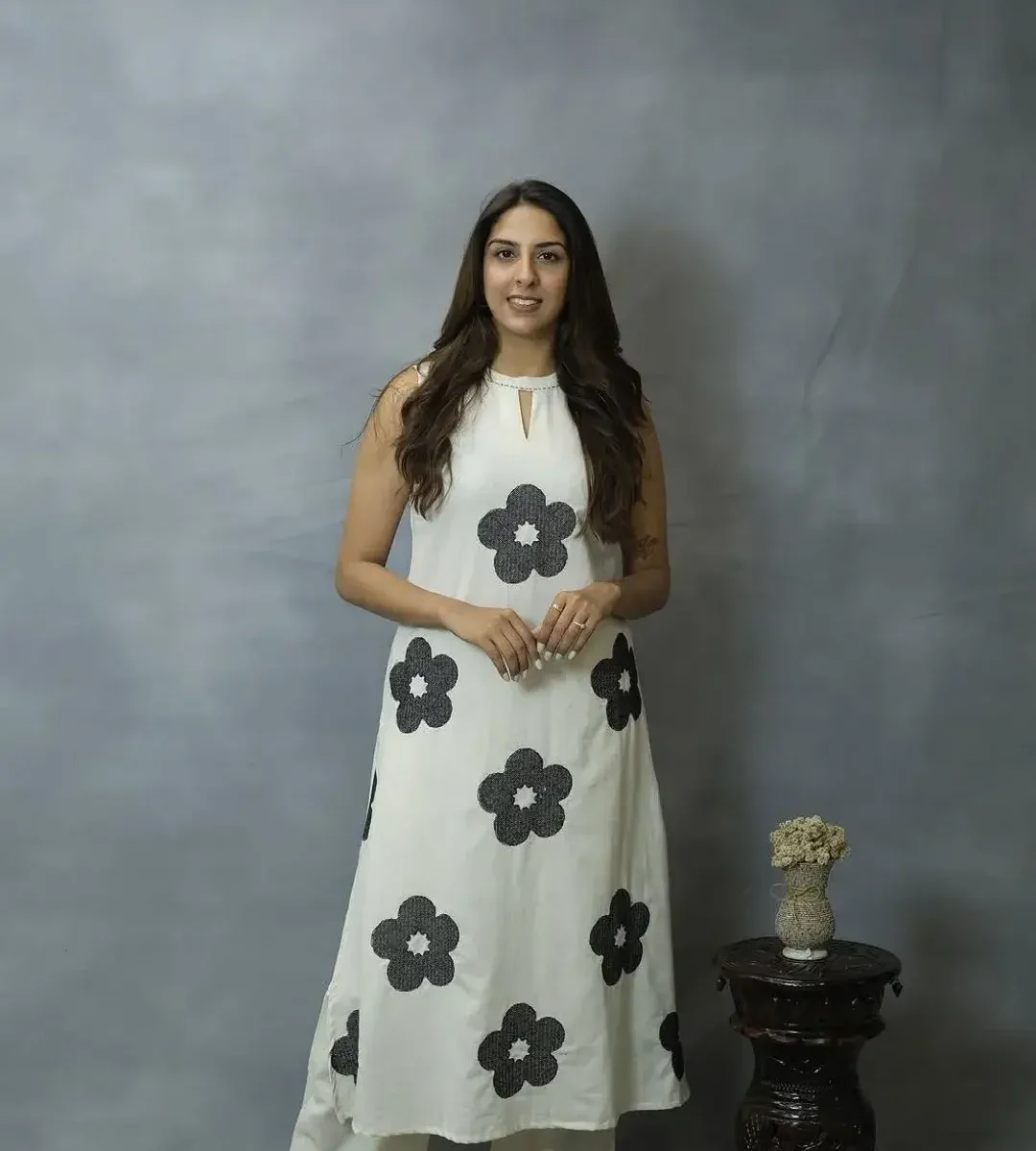 Sleeveless Kurti White With Pant Set​