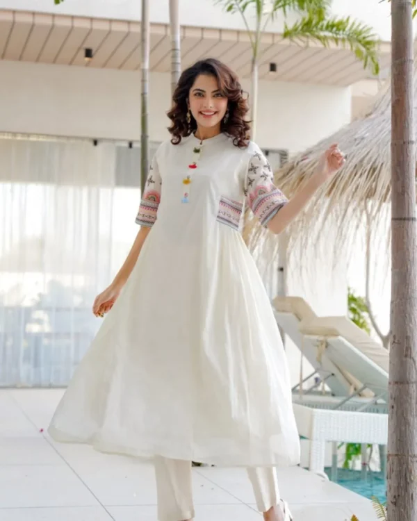 White Color Cotton Kurti Pant Set