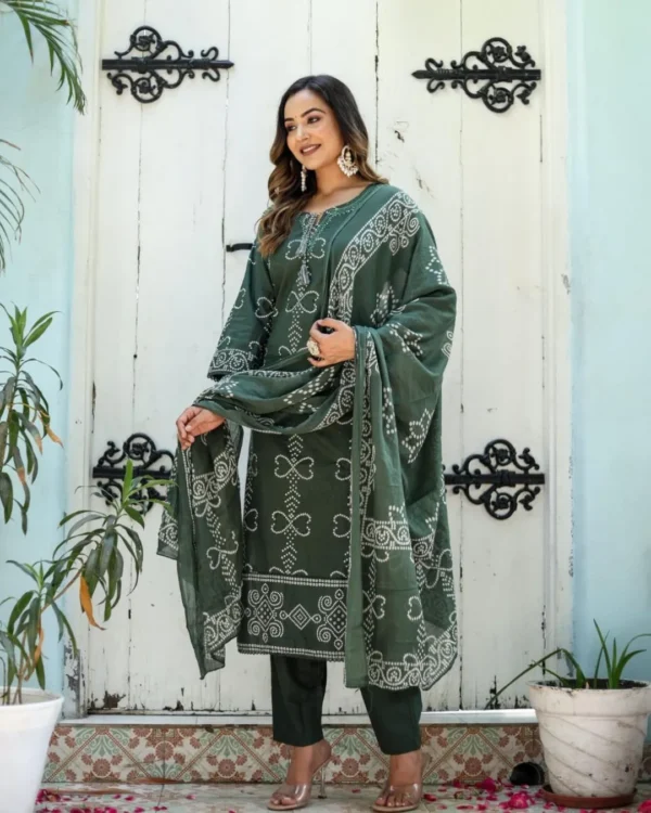 Green Printed Cotton Suit Set With Dupatta