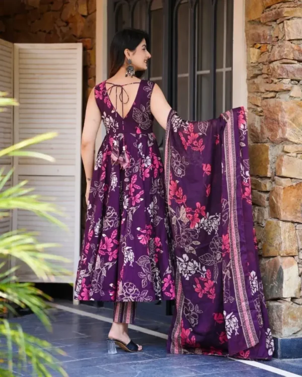 Cotton Full Flared Anarkali Suit Set​ back