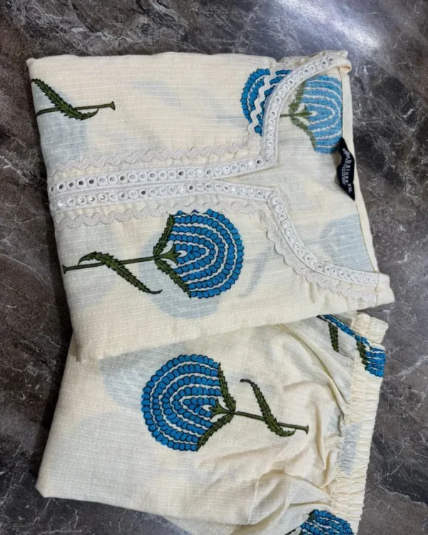 Cotton White Floral Kurti Pant Set (2)