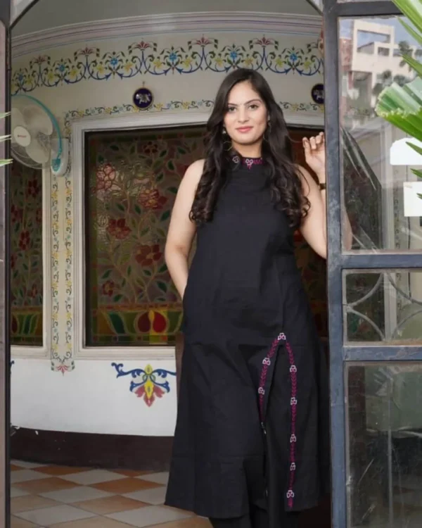 Elegant Black Cotton Slub Kurta Set with Front Slit