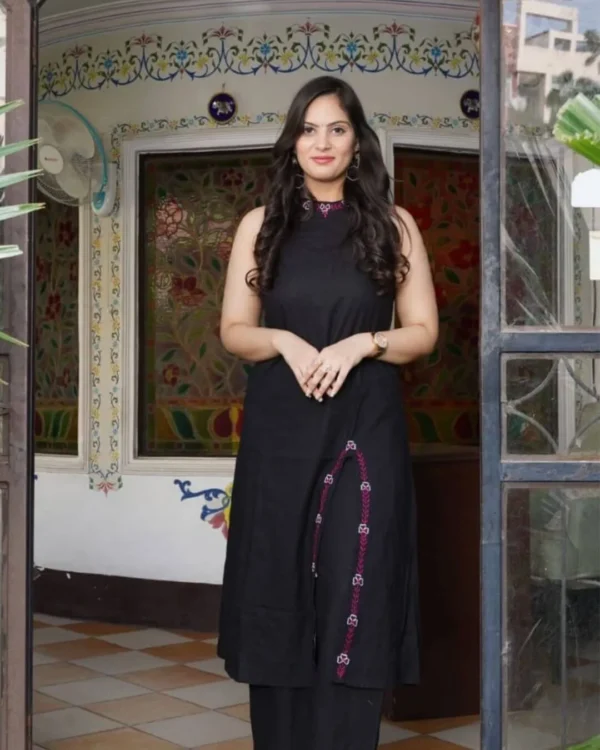 Elegant Black Cotton Slub Kurta Set with Front Slit
