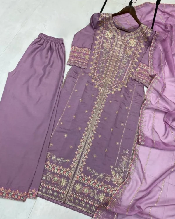 Elegant Roman Silk Embroidered Suit Set