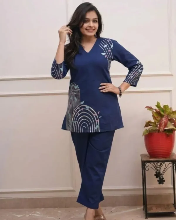 Blue Floral Kurti With Pant