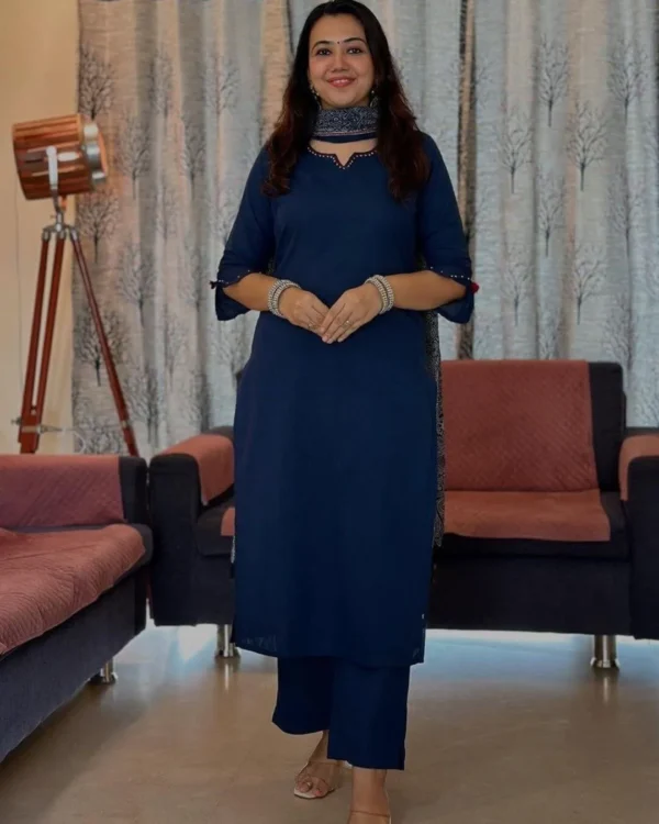Cotton Suit Set with Hand Thread Work