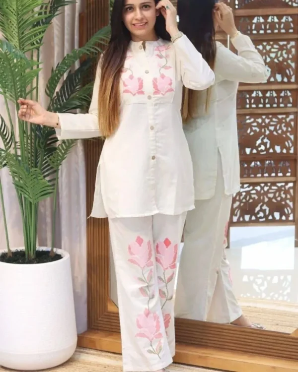Floral White Printed Kurti Pant Set