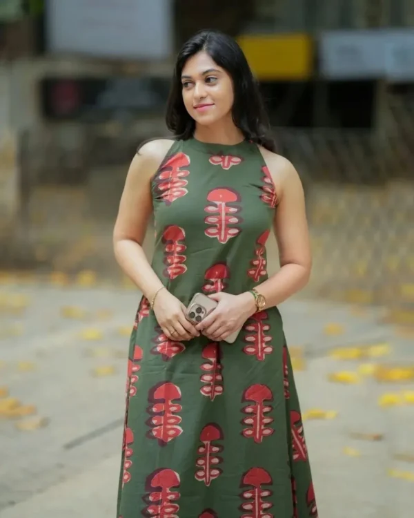 Green Cotton Sleeveless Kurti Front