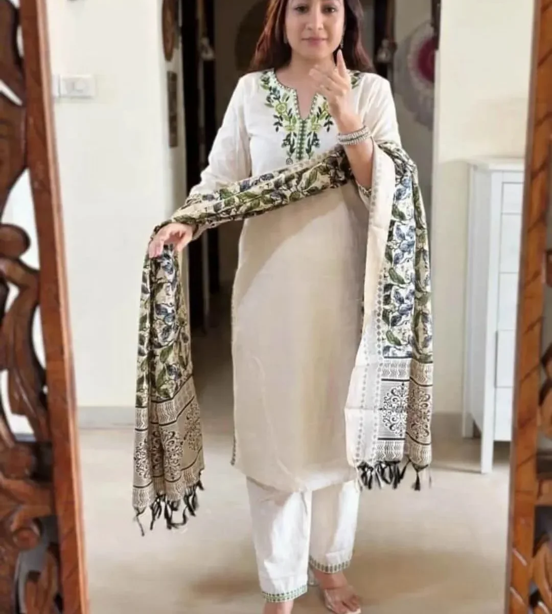 Khadi White Cotton Kurti Pant Dupatta Set