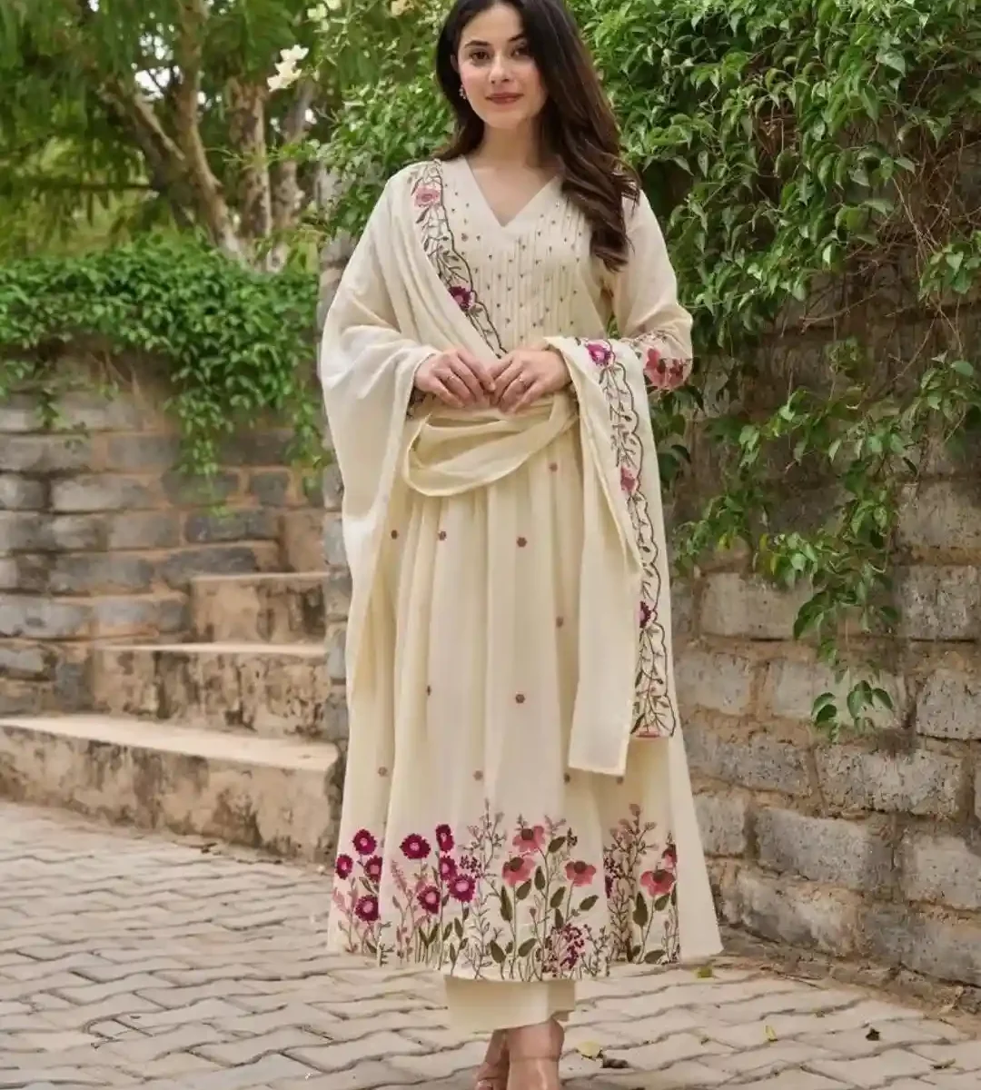 Off White Cotton Kurti​ Pant Dupatta Set