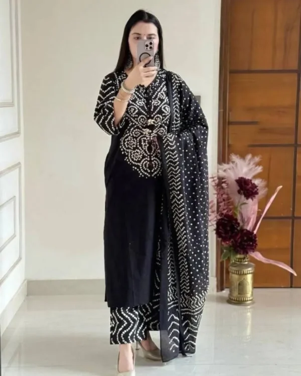 Printed Black Cotton Kurti Pant Dupatta Set​