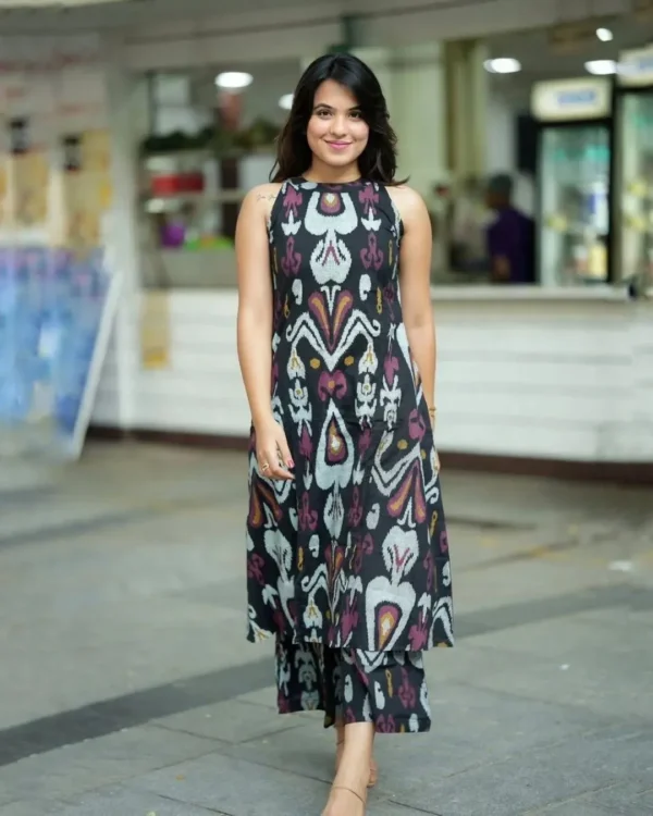 Sleeveless Multi Color Kurti Pant Set