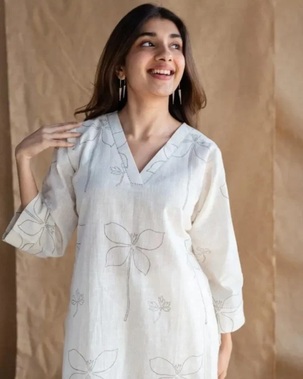 White Sanganeri Print Cotton Kurti Palazzo Set (2)