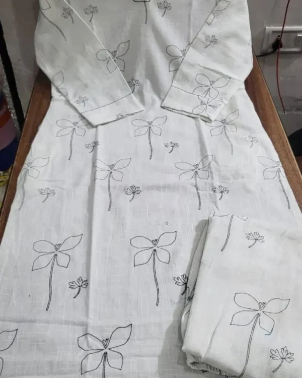 White Sanganeri Print Cotton Kurti Palazzo Set (3)